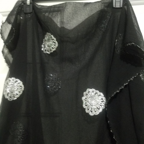 Scarve/wrap - Picture 3 of 4